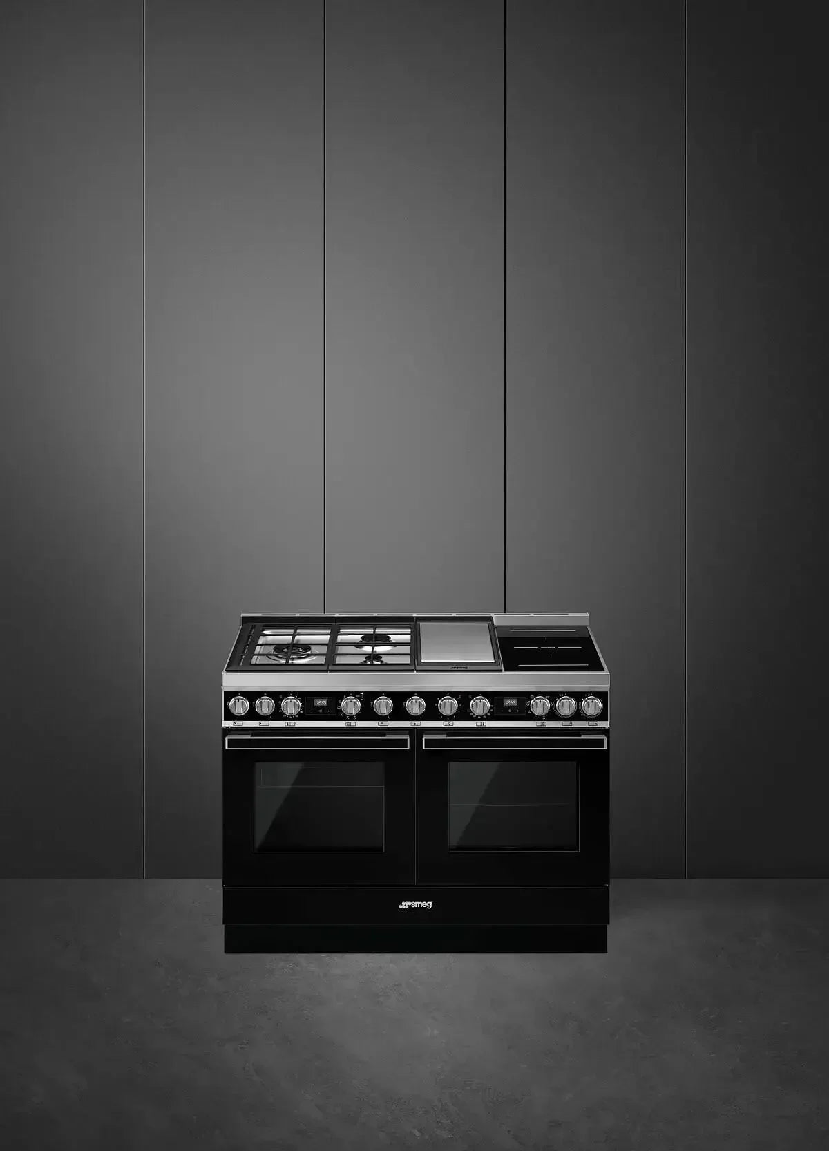 Smeg 120cm Portofino Multifuel Pyrolytic Freestanding Cooker - Black