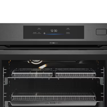 Westinghouse 60cm Multi-Function PyroClean Oven with Roast + Steam and Dual AirFry - WVEP6918DD