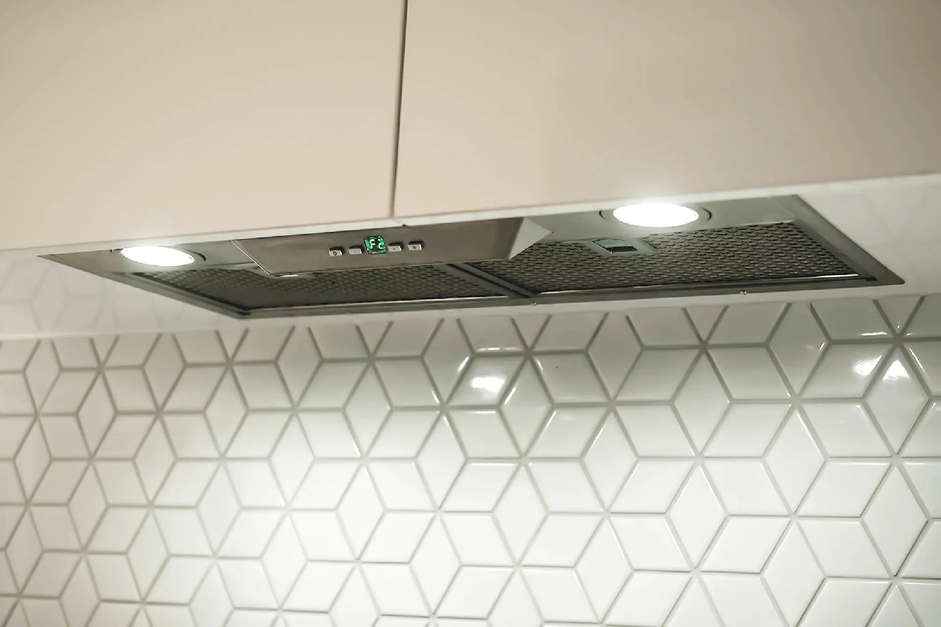 Schweigen 60cm Silent Undermount Rangehood - UM1170-6SP