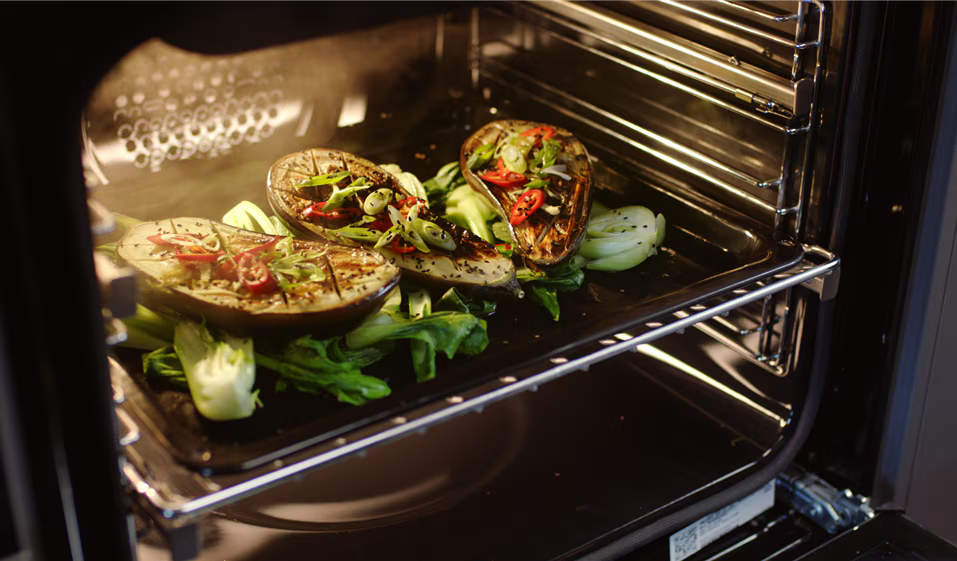 Westinghouse 60cm Multi-Function PyroClean Oven with Roast + Steam and Dual AirFry - WVEP6918DD