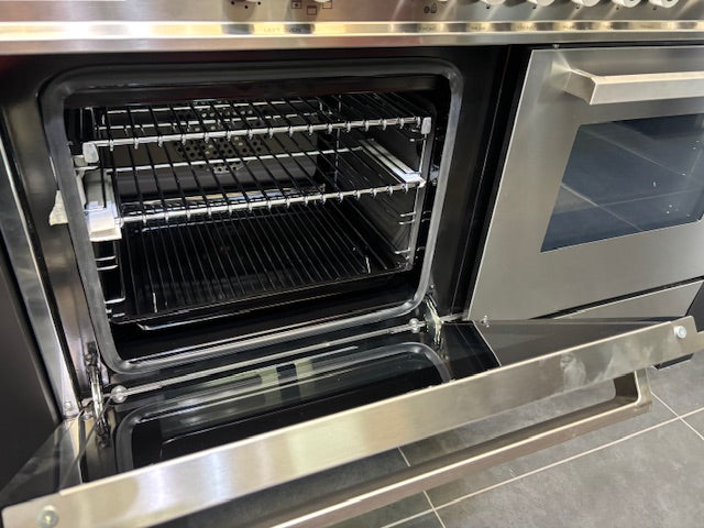 Bertazzoni 120cm Professional Upright Cooker- PRO1206GMFEDXT *Ex-Display*