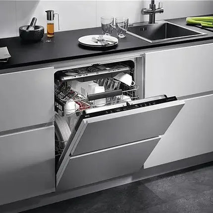 AEG FSE93000RO 60cm Fully Integrated Dishwasher